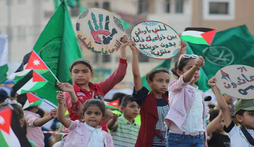 مهرجان أردني يرفض صفقة ترامب ويؤكد حق العودة 