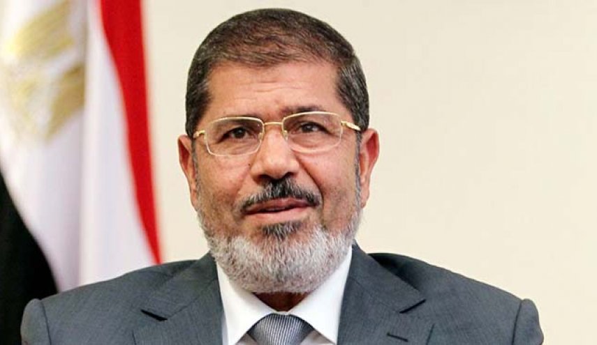 وفاة مرسي تشعل مواقع التواصل الإجتماعي 
