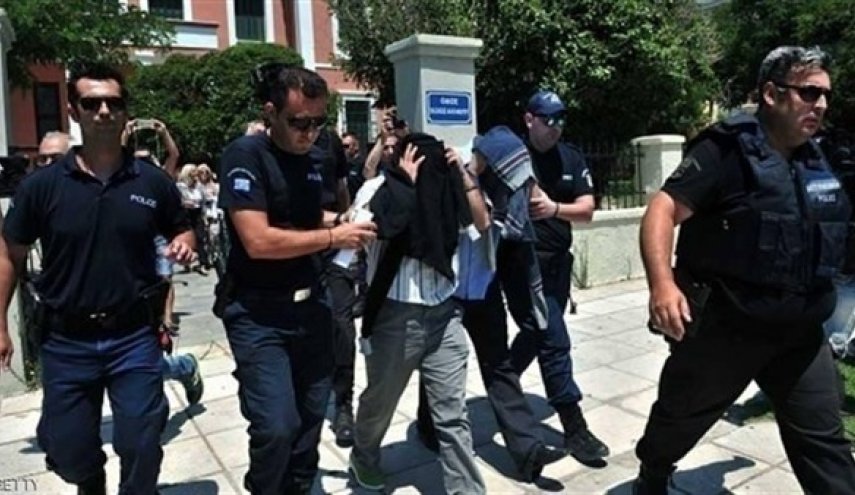 تركيا تأمر باعتقال عشرات العسكريين للاشتباه بصلتهم بالانقلاب الفاشل‎
