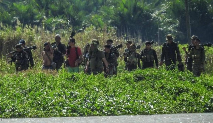 'داعش' يختطف 10 من الغجر قبالة بورنيو في الفلبين