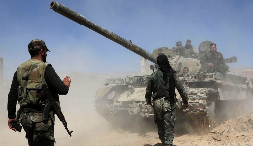 الجيش يدمر تحصينات إرهابيي 'النصرة' بريفي حماة وإدلب
