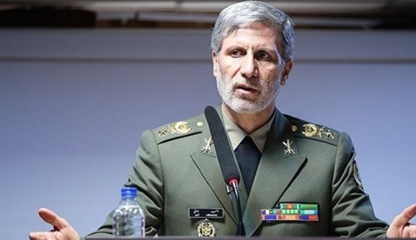 وزير الدفاع الايراني يعدد انجازات الوزارة للجنة الصناعات البرلمانية 