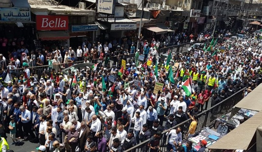 تظاهرات گسترده اردنی‌ها در مخالفت با نشست اقتصادی منامه
