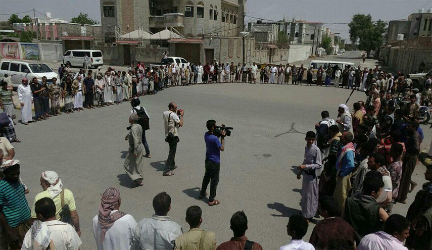 وقفات احتجاجية بالحديدة تنديدا بجرائم العدو وخروقاته 