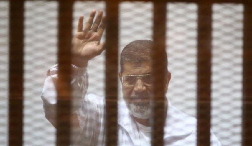 عن (20) دقيقة قتلت مرسي والتّلفزيون الإسرائيلي الذي تواجد حصراً في مقبرته!