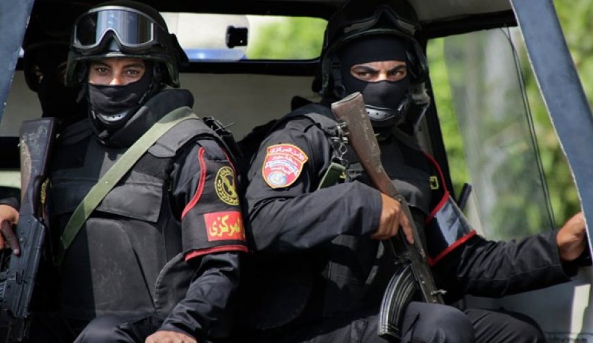 کشته شدن هفت نیروی پلیس مصر در حمله مسلحانه 