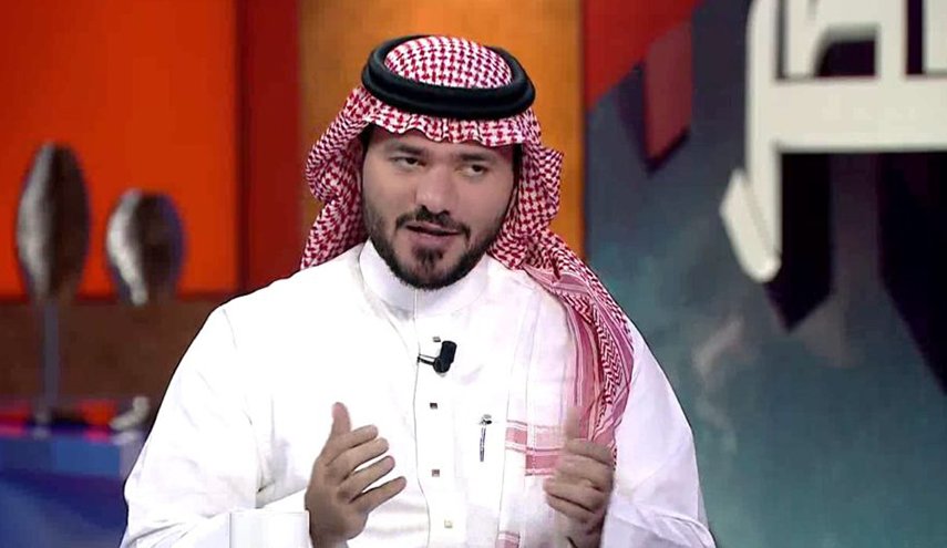 هكذا يظهر باحث سعودي حبه للصهاينة على هامش مُؤتمر البحرين