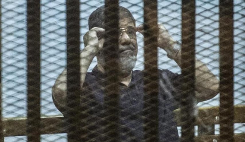 الأوقاف الكويتية تحقق مع إمام مسجد لدفاعه عن مرسي
