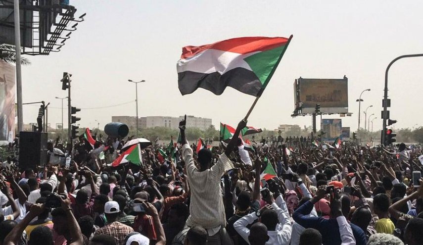 السودان .. الثلاثون من يونيو يوم يلتقي الجمعان