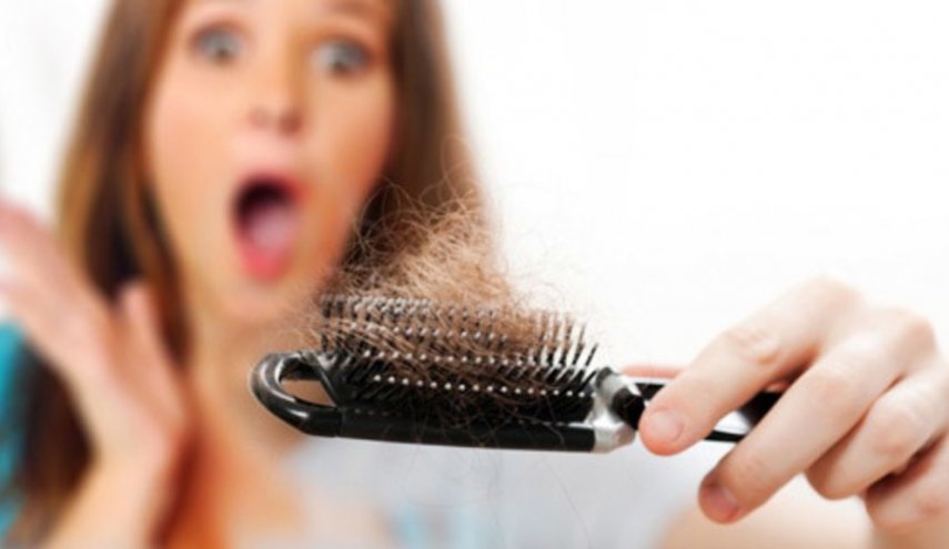 هذه العلامات تشير إلى أن تساقط الشعر أكثر خطورة من الشيخوخة