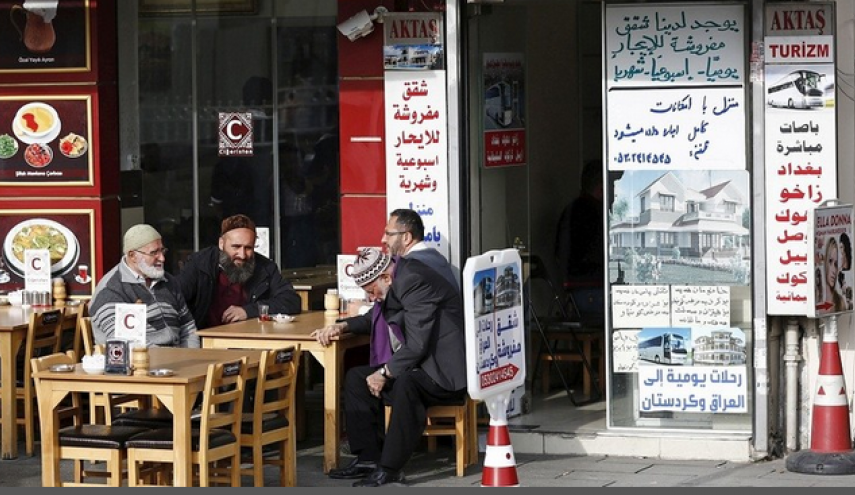 اسطنبول تزيل اللافتات العربية 