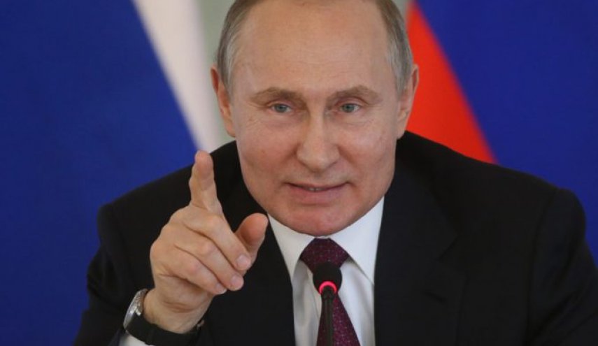 بوتين يكرم ضحايا الغواصة المحترقة في بحر بارنتس