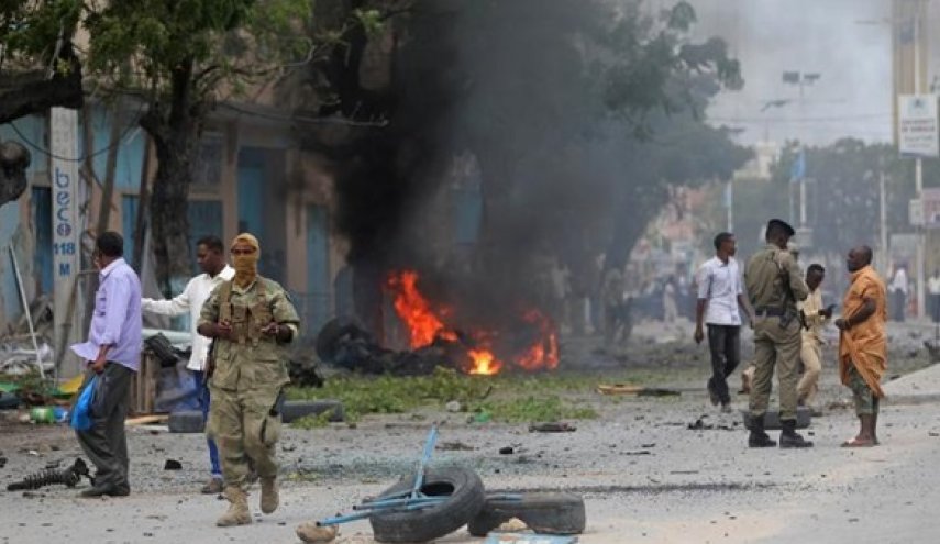 مقتل شخص وإصابة اثنين بانفجارين وسط الصومال