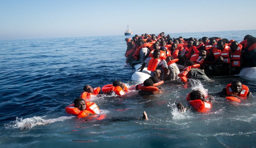 انقاذ عشرات المهاجرين في المياه المغربية