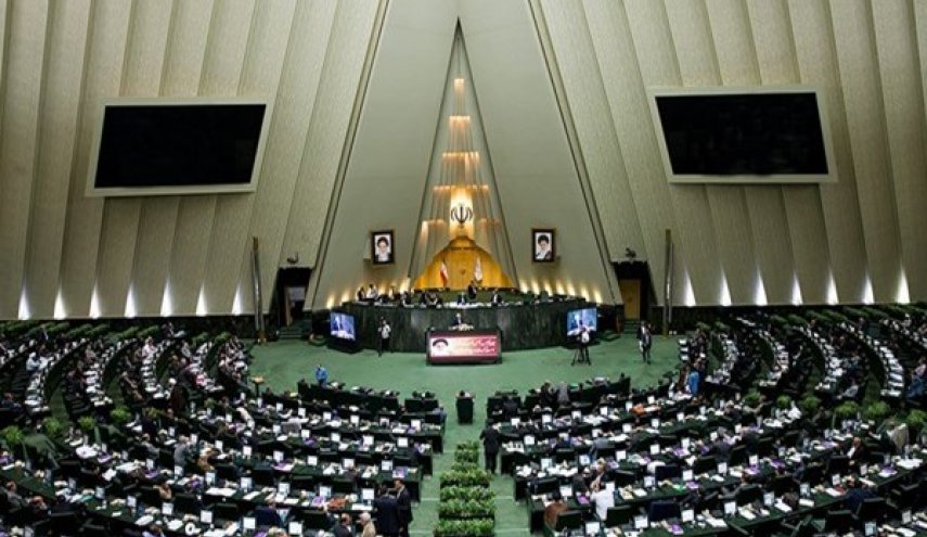 تعديل مشروع قانون منح الجنسیة للأطفال المولودين من امهات إيرانيات