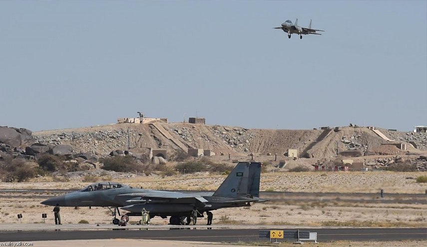 استهداف قاعدة الملك خالد الجوية بخميس مشيط السعودية