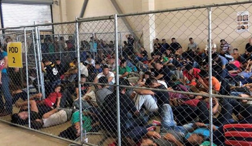 سناتور آمریکایی: مراکز بازداشت پناهجویان، تجلی شعارهای ترامپ است