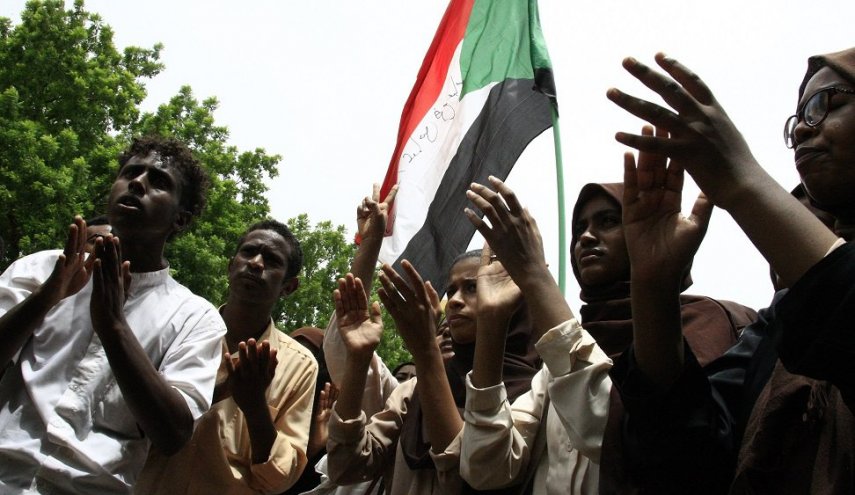 الخرطوم تدعو لرفع اسم السودان من قائمة الإرهاب