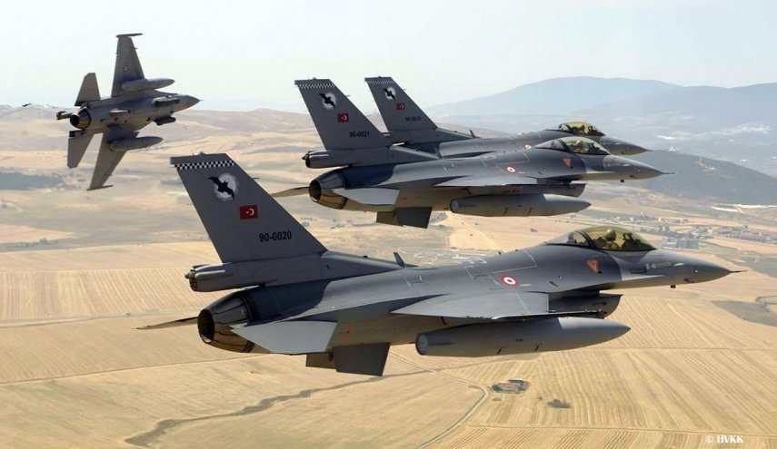 طائرات تركية تنفذ ضربات جوية في الموصل