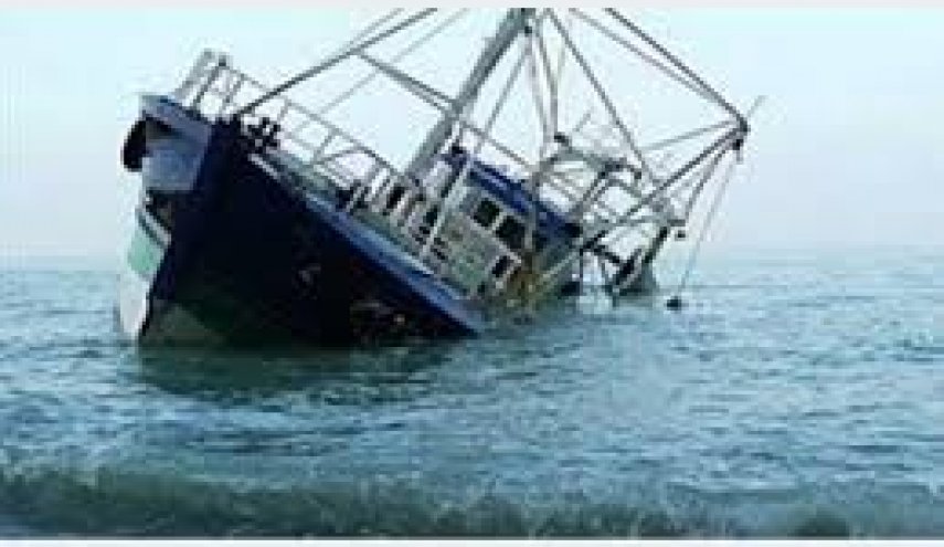 اسپوتنیک: کشتی باری سانحه دیده ایران در دریای خزر غرق شد
