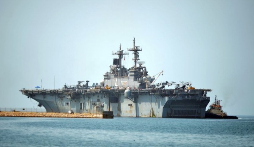 المدمّرة الأمريكية بوكسر ترسو في البحرين بعد أسبوع من ادّعائها إسقاط طائرة إيرانية