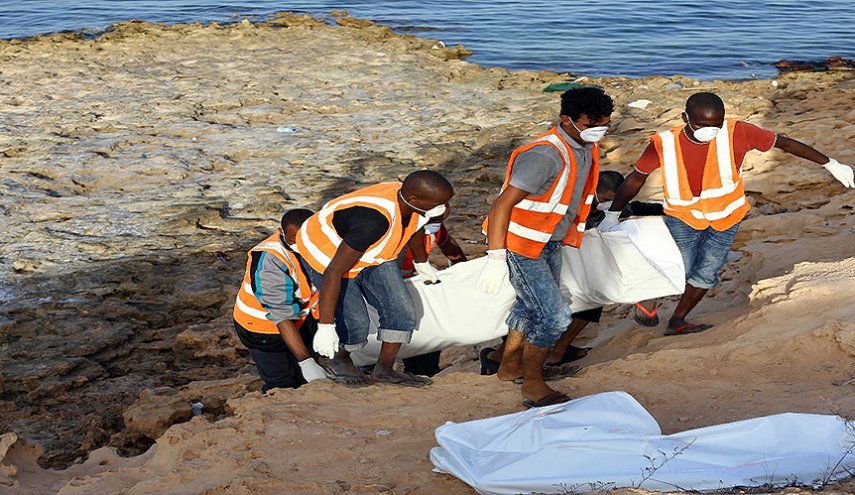 انتشال 62 جثة لمهاجرين غرق مركبهم قبالة سواحل ليبيا