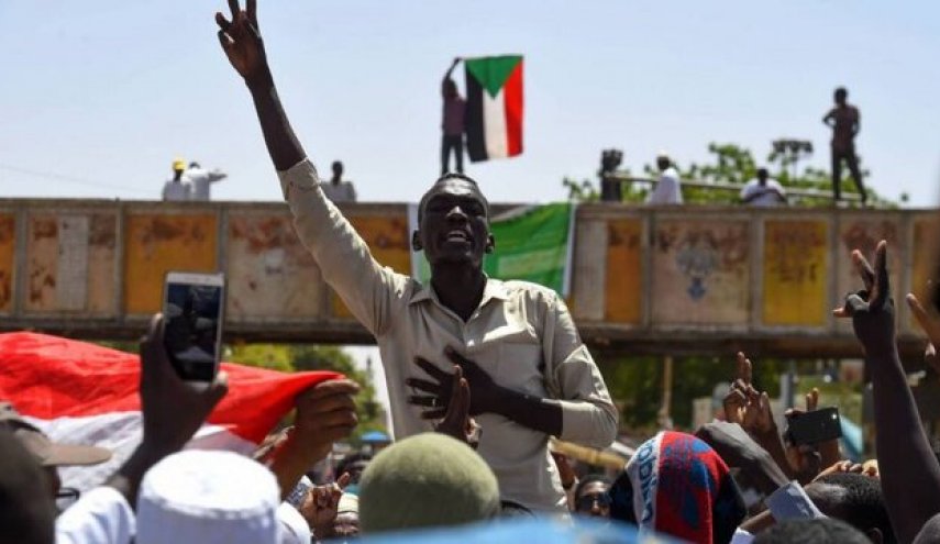 87 کشته و 168 زخمی، آمار سرکوب تحصن معترضان سودانی
