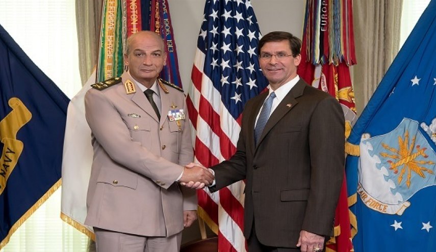 أول اجتماع لوزير الدفاع المصري مع نظيره الأمريكي في البنتاغون