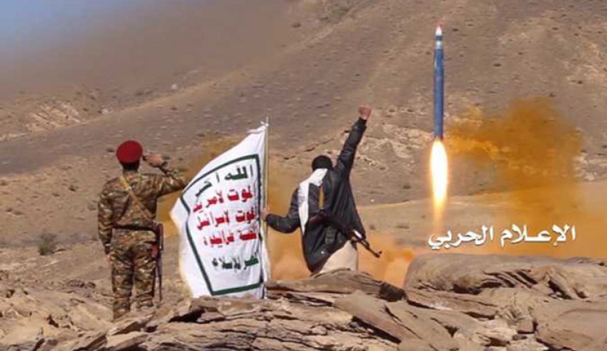 إطلاق صاروخين على تجمعات لمرتزقة العدوان في نجران