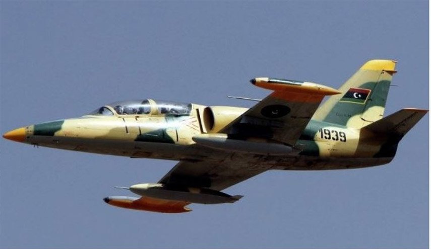 إسقاط طائرة للجيش الليبي قبل هجوم جوي على مصراتة