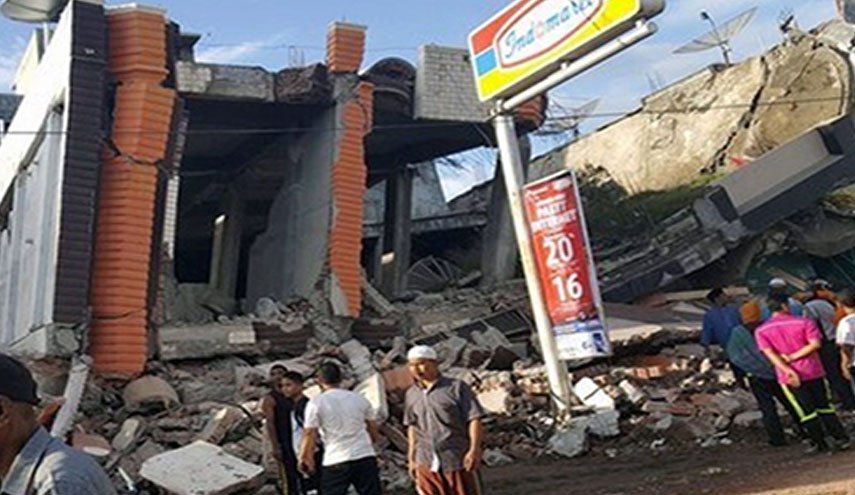 زمین لرزه ۷ ریشتری در اندونزی / کشته شدن 4 نفر و آسیب دیدن 200 خانه 