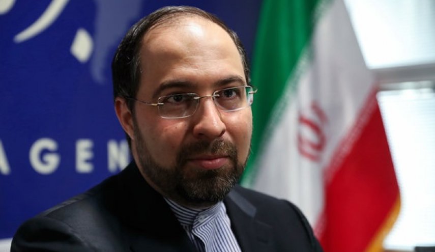 دستور روحانی در حذف مهر از گذرنامه اتباع خارجى اجرایى شد