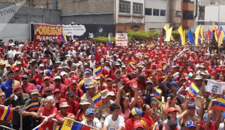  هزاران نفر از مردم ونزوئلا علیه آمریکا تظاهرات کردند