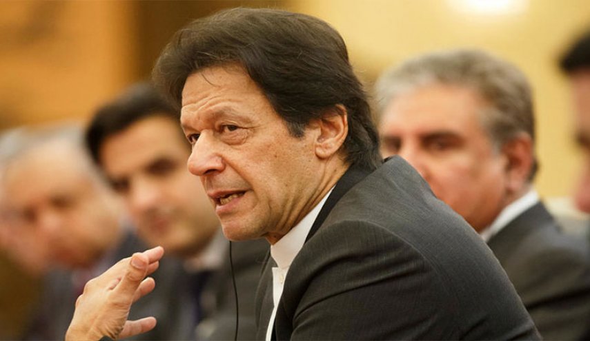 عمران خان ينتقد الصمت الدولي تجاه كشمير