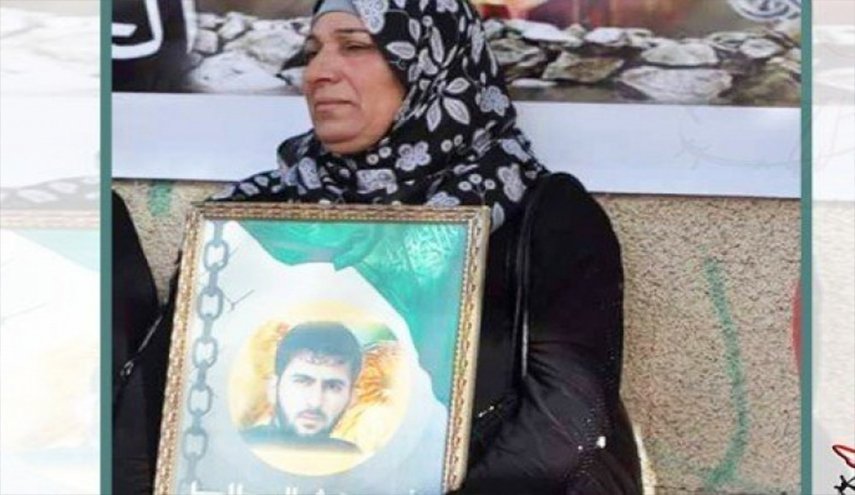 اعتقال والدة أسير أثناء زيارته في 'هداريم'