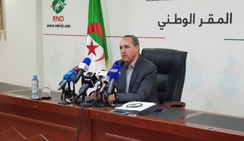 الجزائر.. ميهوبي ينفي نية حزبه شل البرلمان