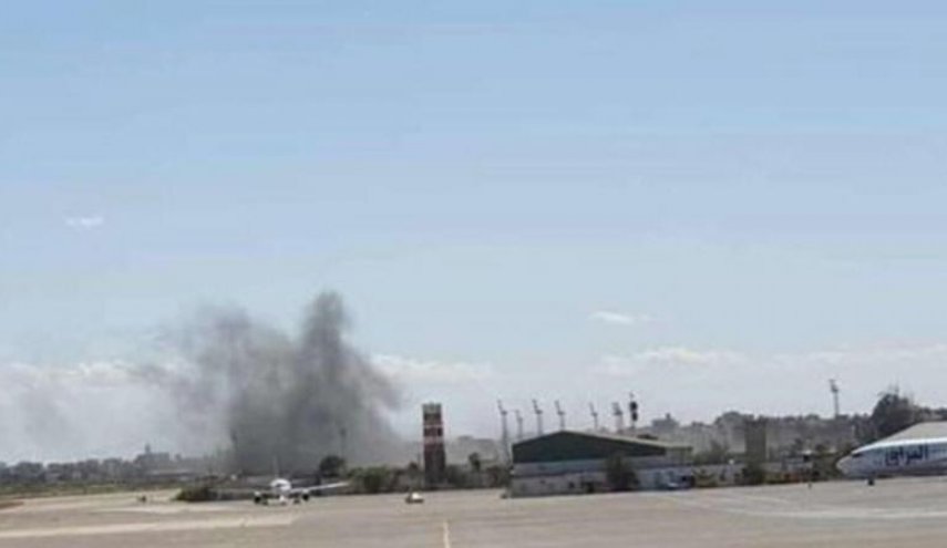 سقوط عدة قذائف على قاعدة معيتيقة الجوية في طرابلس