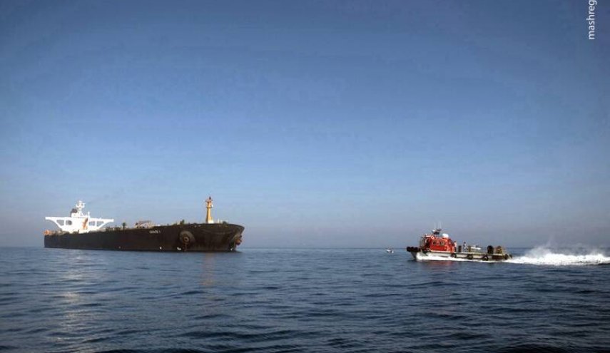 عملیات تغییر نام نفتکش ایرانی «گریس١» به روایت تصویر