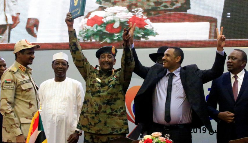 موسكو ترحب بتوقيع الإعلان الدستوري في السودان
