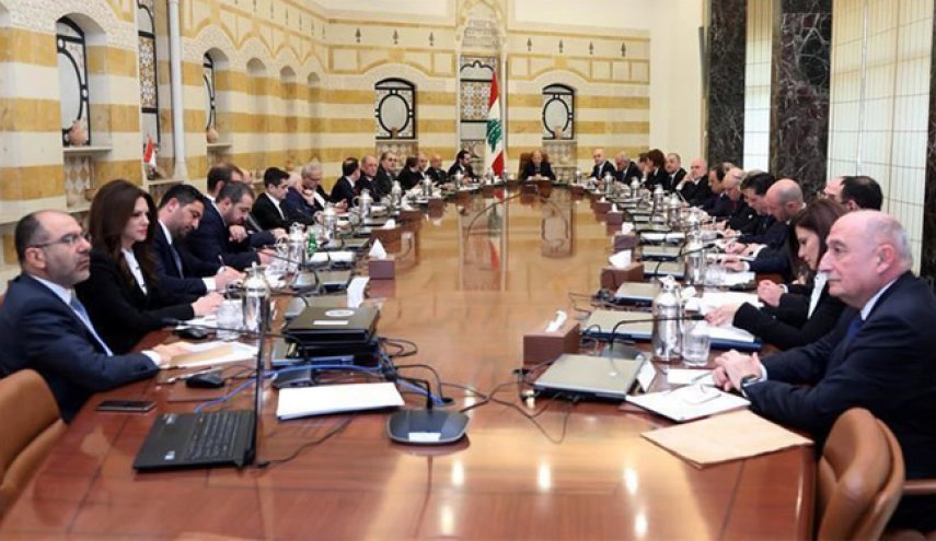 هل تُلجَم إجراءات وزير العمل اللبناني بحق الفلسطينيين؟