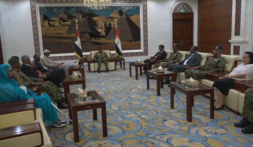 'العسكري' السوداني يسمي الطريفي إدريس وزيرا للداخلية