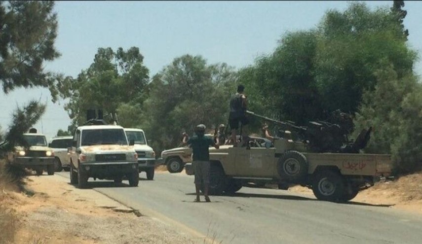 کشته شدن 8 نظامی دولت وفاق لیبی در حمله هوایی به شهر غریان 