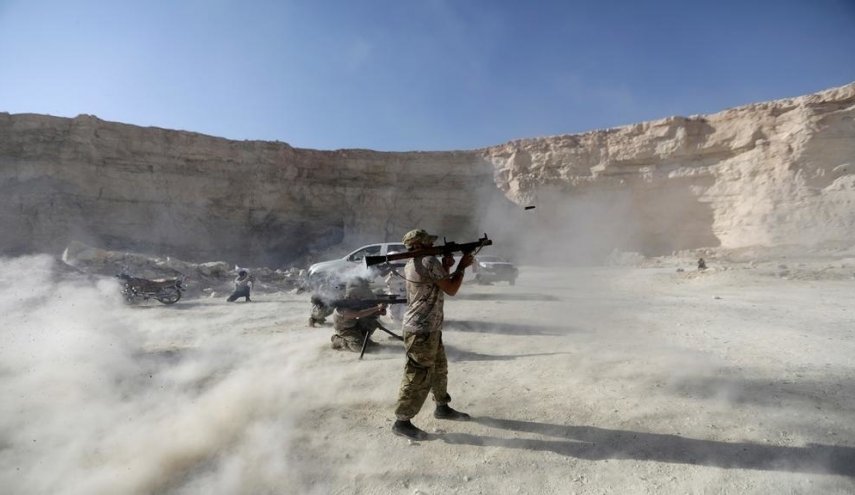 اشتباكات عنيفة بين الجيش السوري وارهابيي داعش بالرقة