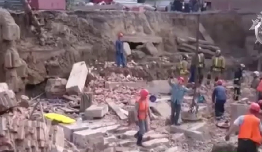 مقتل 3 عمال جراء انهيار جدار مبنى في روسيا