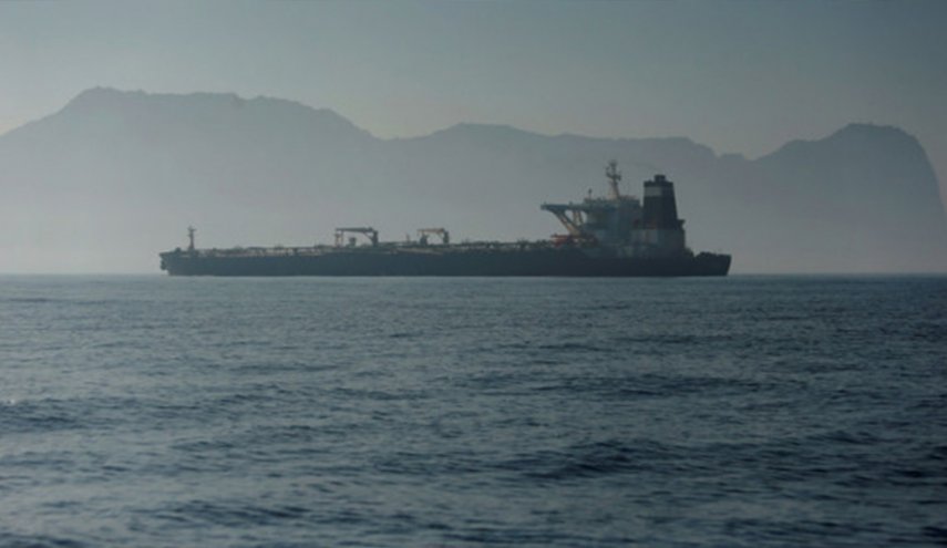 تركيا: ناقلة النفط الإيرانية تتوجه نحو مدينة اسكندرون