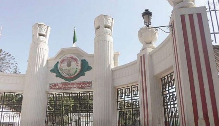 الجزائر تغلق ملعب سولكينغ إثر حادثة التدافع الجماهيري
