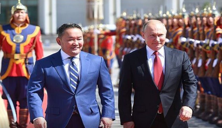 الرئيس الروسي يزور منغوليا ويصف علاقات روسيا معها بالأخوية 