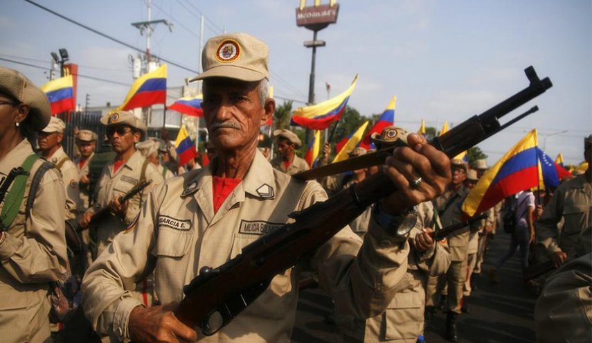مادورو: کلمبیا درپی برافروختن آتش جنگ در ونزوئلا است