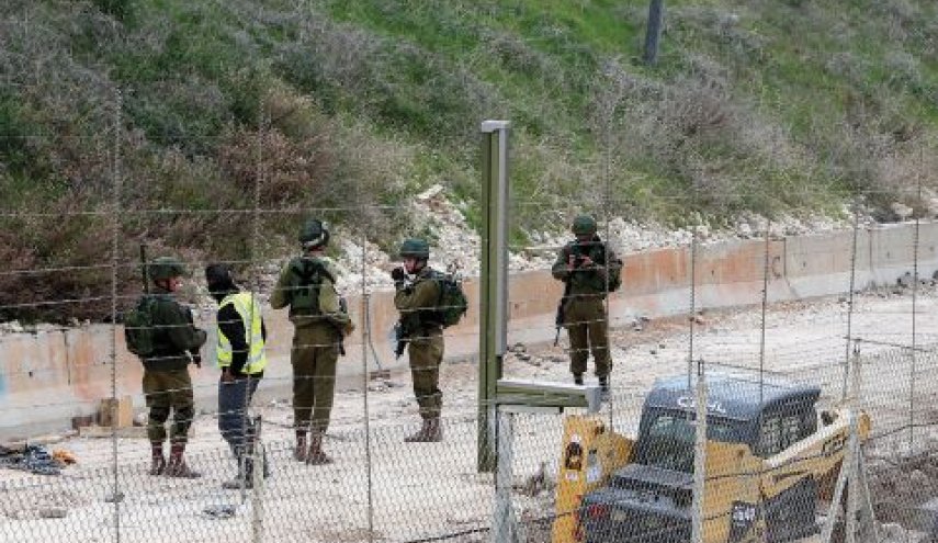  عنصران من جيش العدو الصهيوني  اجتازا الخط الحدودي اللبناني  