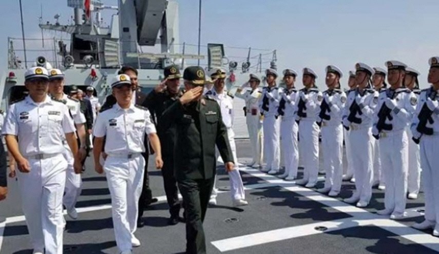 اللواء محمد باقري يزور قاعدة شنغهاي البحرية